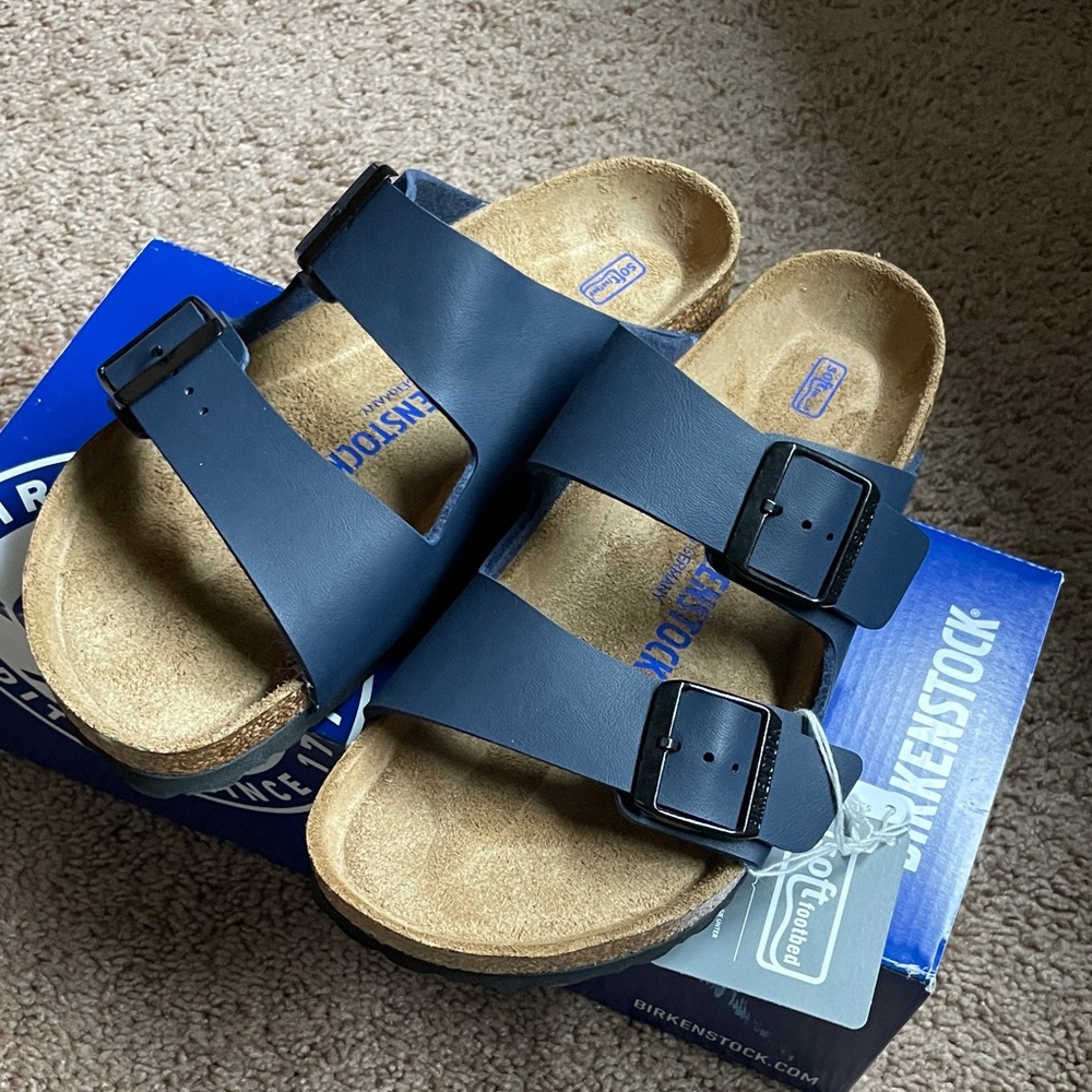 BRAND NEW Birkenstock dark blue Arizona Sandals with soft footbed, in box